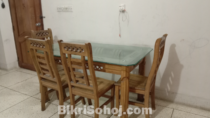 Segun Wood Dining table